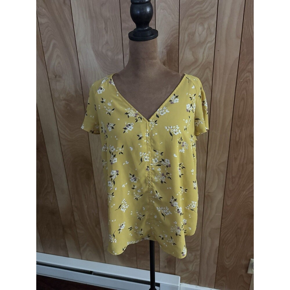 H&M Yellow Floral Blouse Short Sleeve Size 8‎